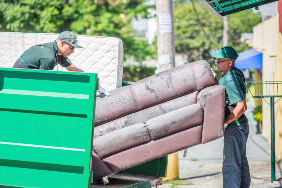 Destinação final de sofá