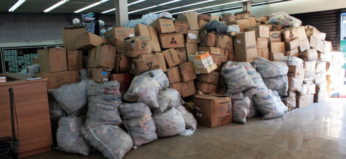 descarte de lixo de condomínio de escritórios