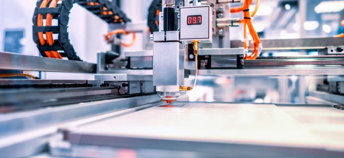 para todos verem: maquina impressora 3D de indústria